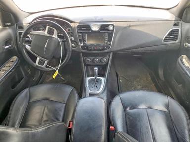 Vista de 2011 CHRYSLER 200 LIMITED, ángulo 8