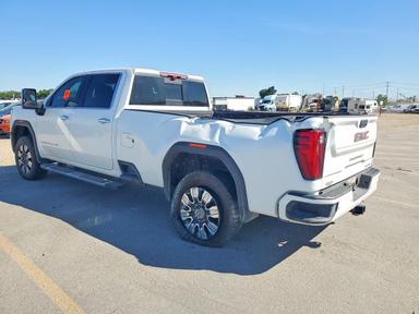 Vue de 2024 GMC SIERRA K3500 DENALI, angle 2