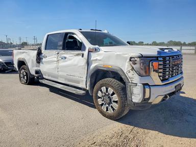 Vue de 2024 GMC SIERRA K3500 DENALI, angle 4