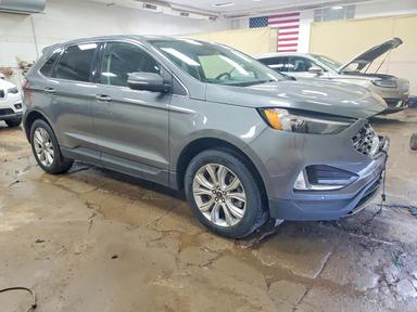 Vue de 2023 FORD EDGE TITANIUM, angle 4