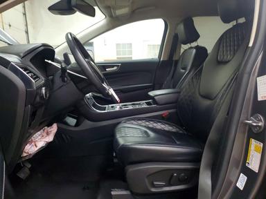 Vue de 2023 FORD EDGE TITANIUM, angle 7