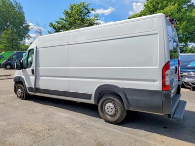 Vue de 2024 RAM PROMASTER 3500 VF DELIVERY VAN, angle 2