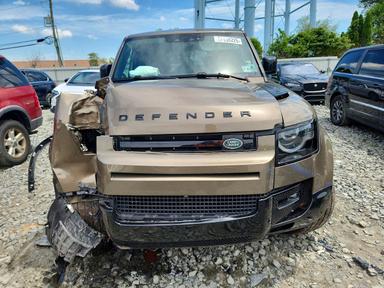 Vista de 2025 LAND ROVER DEFENDER 110 X-DYNAMIC SE, ángulo 5
