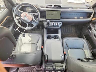 Vista de 2025 LAND ROVER DEFENDER 110 X-DYNAMIC SE, ángulo 8