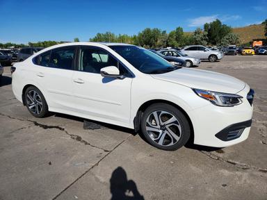 Vue de 2021 SUBARU LEGACY LIMITED XT, angle 4