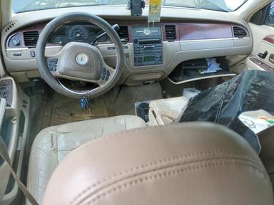 Vista de 2003 LINCOLN TOWN CAR EXECUTIVE, ángulo 8