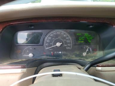 Vista de 2003 LINCOLN TOWN CAR EXECUTIVE, ángulo 9