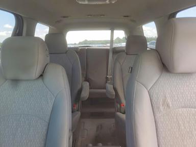 Vista de 2013 GMC ACADIA SLE, ángulo 10