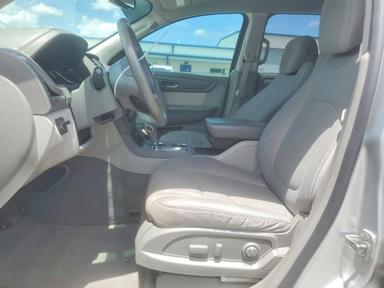 Vista de 2013 GMC ACADIA SLE, ángulo 7