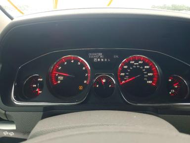 Vista de 2013 GMC ACADIA SLE, ángulo 9