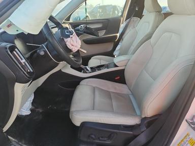 Вид 2021 VOLVO XC40 T5 INSCRIPTION, угол 7