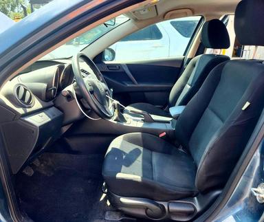 Vista de 2011 MAZDA 3 I, ángulo 7