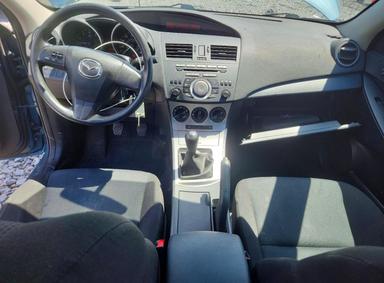 Vista de 2011 MAZDA 3 I, ángulo 8