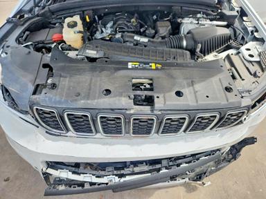 Вид 2022 JEEP CHEEROKE, угол 12