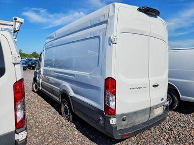 Vue de 2023 FORD TRANSIT T-250 DELIVERY VAN, angle 2