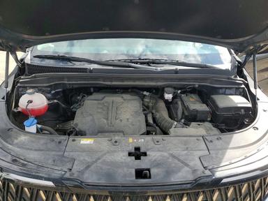 Vista de 2025 KIA CARNIVAL EX, ángulo 12