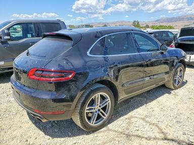 Vedere 2015 PORSCHE MACAN S, unghi 3