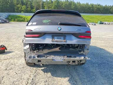 Vista de 2025 BMW X7 XDRIVE40I, ángulo 6