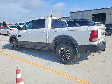 Вид 2015 RAM 1500 REBEL, угол 2