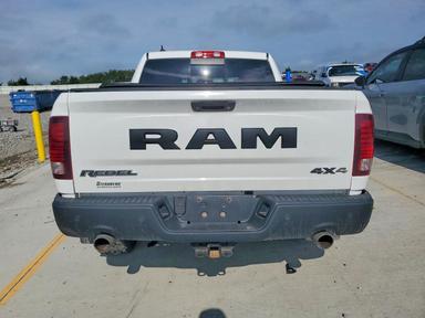 Вид 2015 RAM 1500 REBEL, угол 6