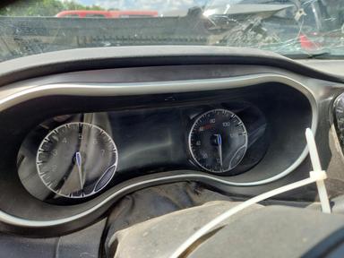 2023 CHRYSLER PACIFICA TOURING L view, angle 9