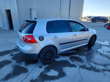Vista de 2007 VOLKSWAGEN RABBIT, ángulo 3