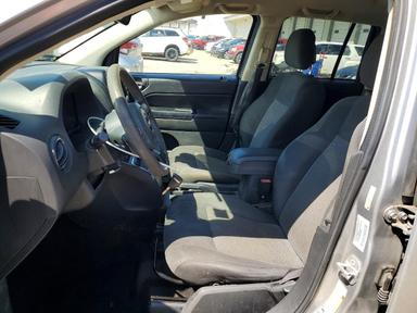 منظر 2016 JEEP COMPASS SPORT، زاوية 7