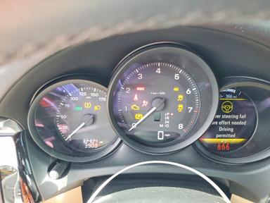 2024 PORSCHE MACAN BASE view, angle 9