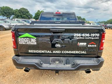Vista de 2025 RAM 1500 TRADESMAN, ángulo 6
