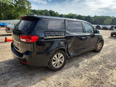 منظر 2017 KIA SEDONA L، زاوية 3