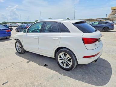 Vedere 2017 AUDI Q3 PREMIUM, unghi 2
