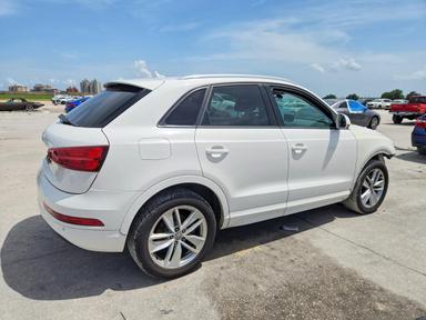 Vedere 2017 AUDI Q3 PREMIUM, unghi 3