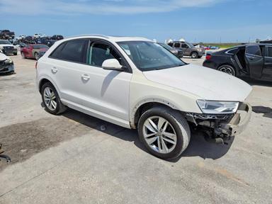 Vedere 2017 AUDI Q3 PREMIUM, unghi 4