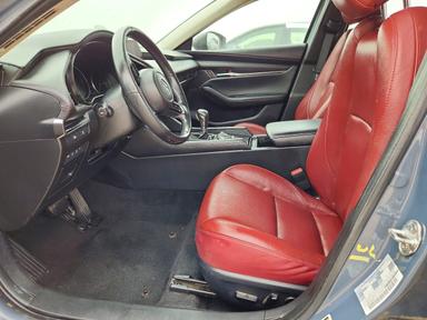 Вид 2024 MAZDA 3 PREFERRED, угол 7
