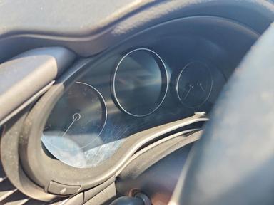 Вид 2024 MAZDA 3 PREFERRED, угол 9