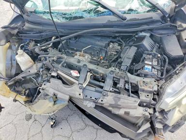 2015 HONDA CR-V EXL view, angle 12