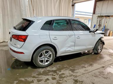 منظر 2019 AUDI Q5 PREMIUM، زاوية 3