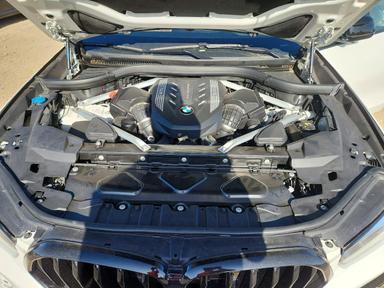 Vedere 2021 BMW X6 M50I, unghi 11
