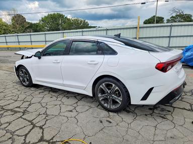 Vue de 2023 KIA K5 EX, angle 2