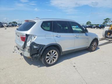 Vue de 2015 BMW X3 XDRIVE28I, angle 3