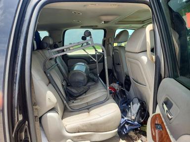 Vue de 2007 GMC YUKON XL K2500, angle 11