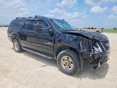 Vue de 2007 GMC YUKON XL K2500, angle 4