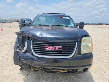 Vue de 2007 GMC YUKON XL K2500, angle 5