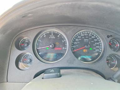 Vue de 2007 GMC YUKON XL K2500, angle 9