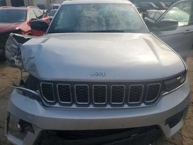 منظر 2025 JEEP GRAND CHEROKEE LAREDO، زاوية 12