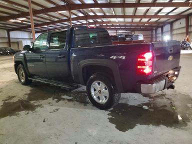 Вид 2010 CHEVROLET SILVERADO K1500 LT, угол 2