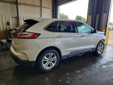 Вид 2019 FORD EDGE SEL, угол 3