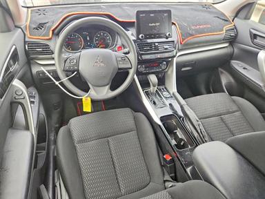 Вид 2024 MITSUBISHI ECLIPSE CROSS LE, угол 8