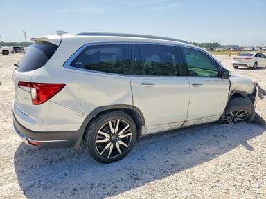 Вид 2020 HONDA PILOT TOURING, угол 3