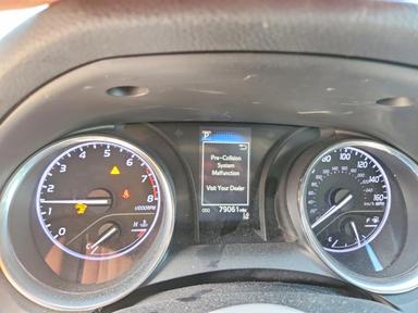 Вид 2019 TOYOTA CAMRY SE, угол 9